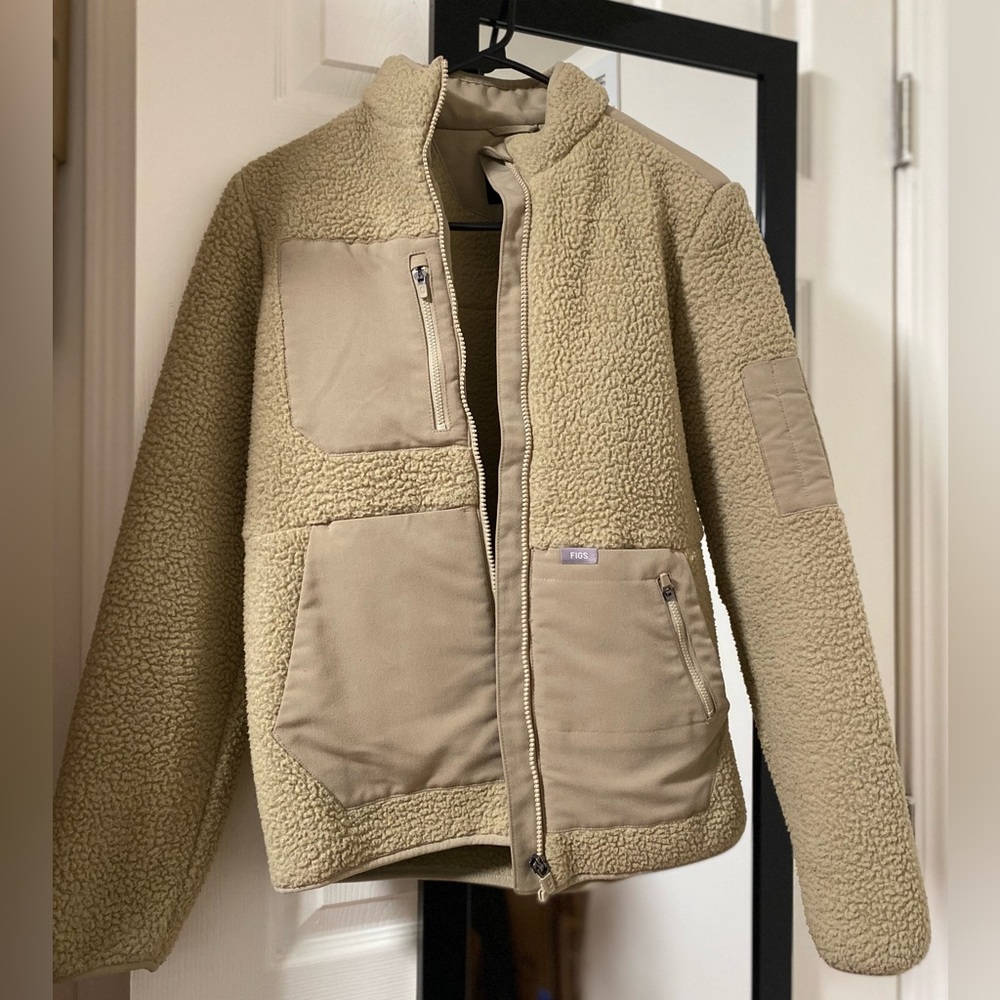 on shift sherpa jacket XS